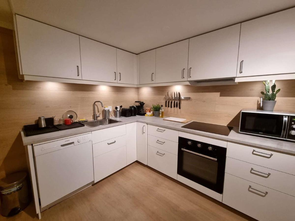 Gasthuis In - Deluxe 4 Rent, King-sized Bed, Near Center *